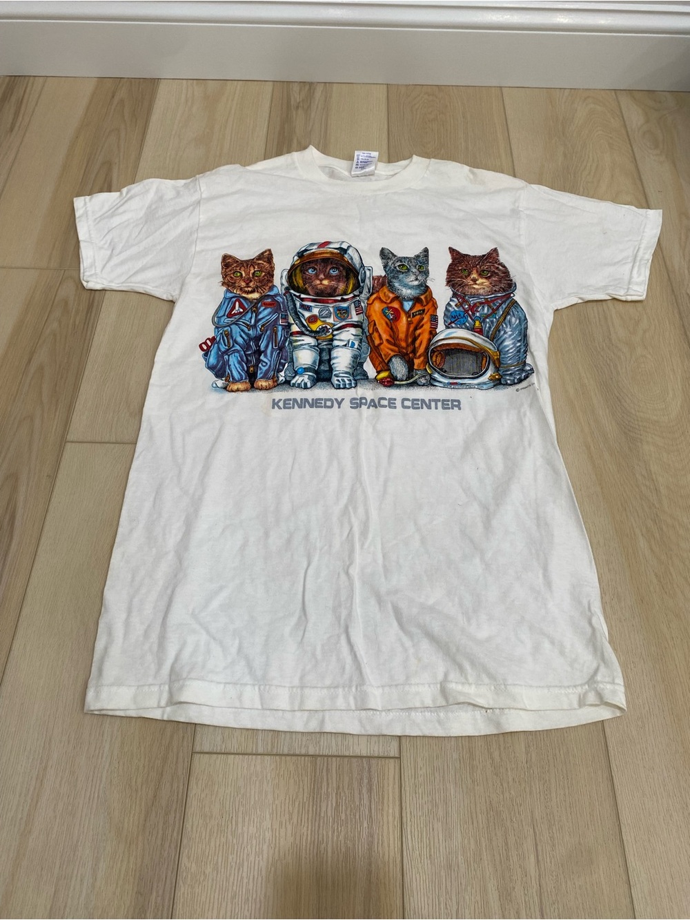 Vintage Y2K Prints Of Tails Kennedy Space Center Cat T-Shirt Size Medium
